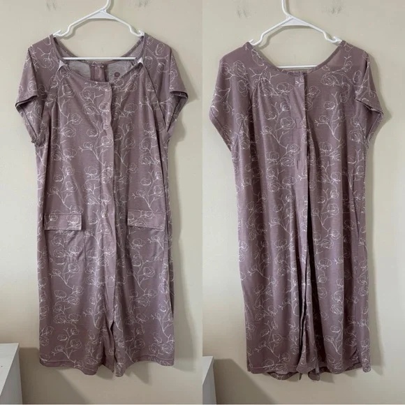 Kindred Bravely Universal Labor & Delivery Gown Lilac Bloom Size S/M/L - Picture 2 of 9